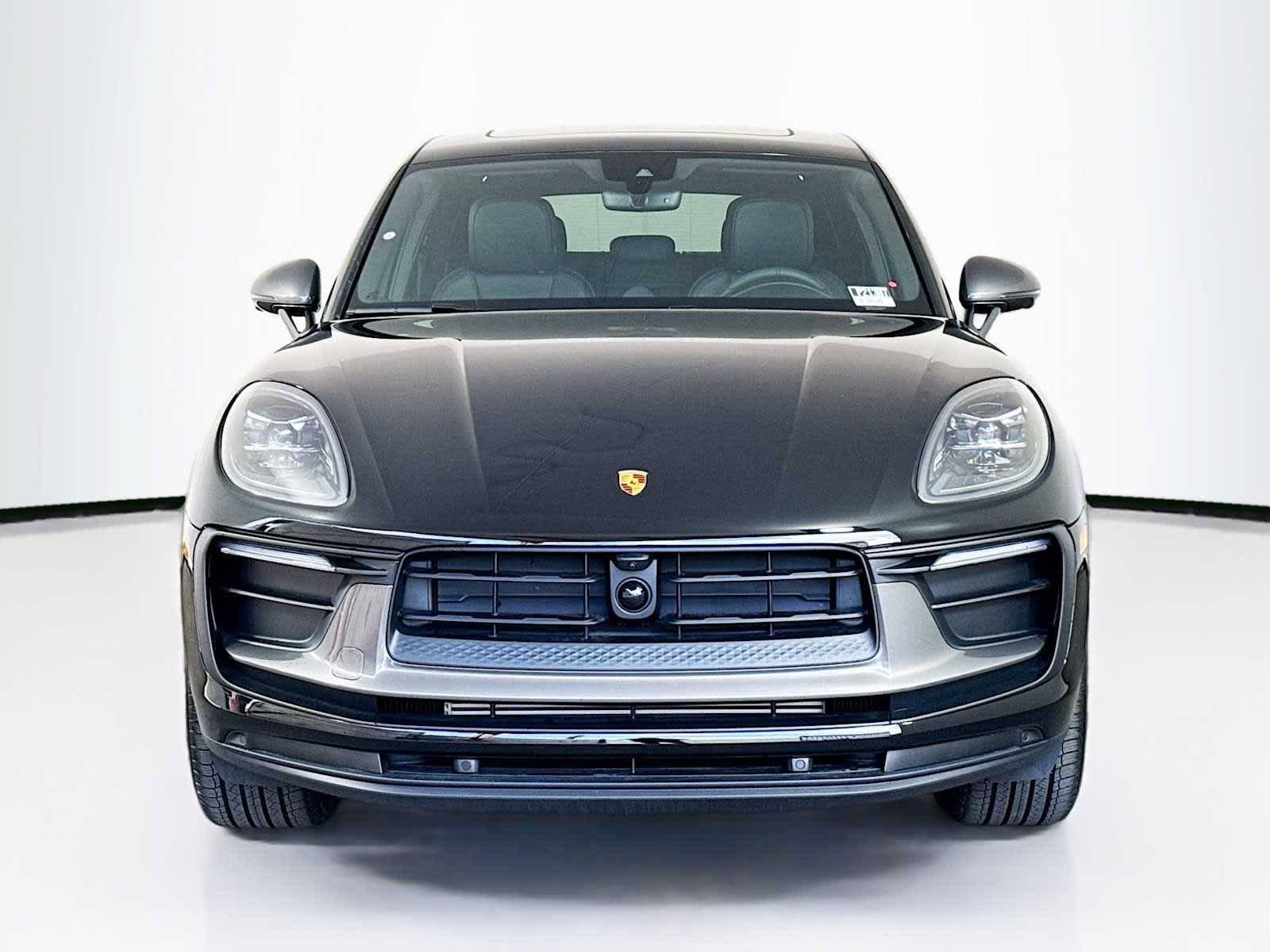 New 2025 Porsche Macan AWD/4WD image 6