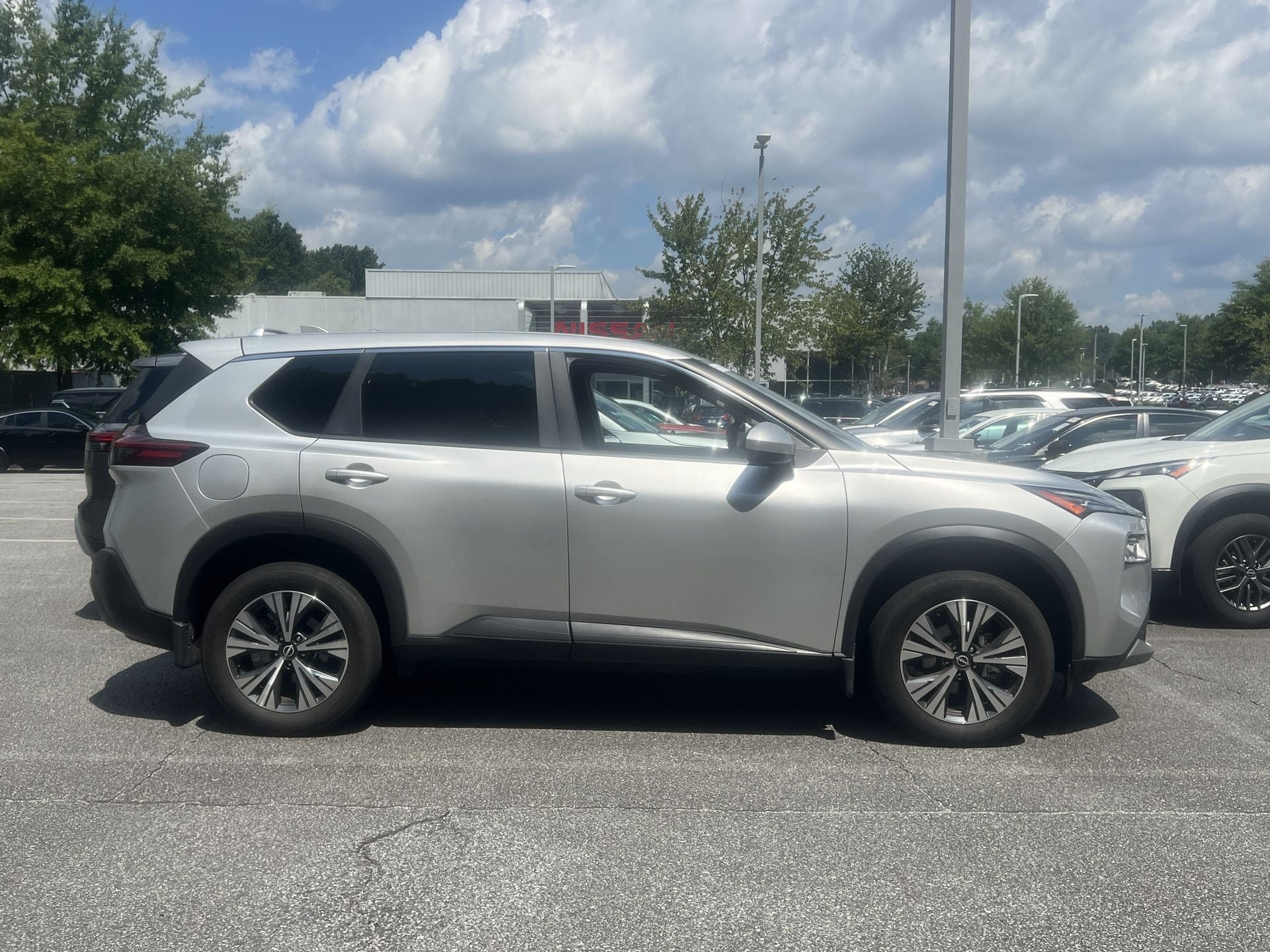 Certified 2023 Nissan Rogue SV FWD image 6