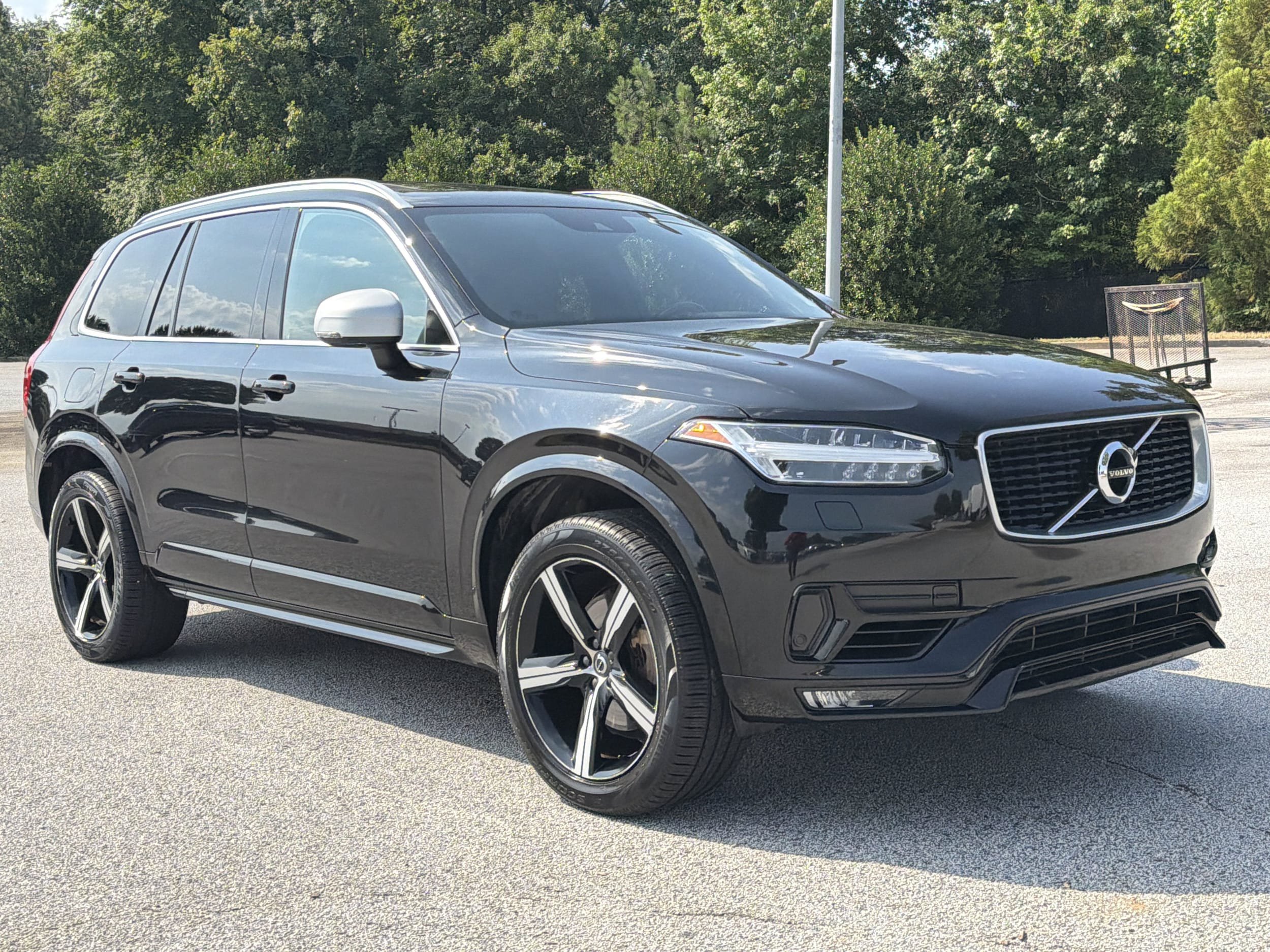 Used 2017 Volvo XC90 T5 R-Design FWD image 32