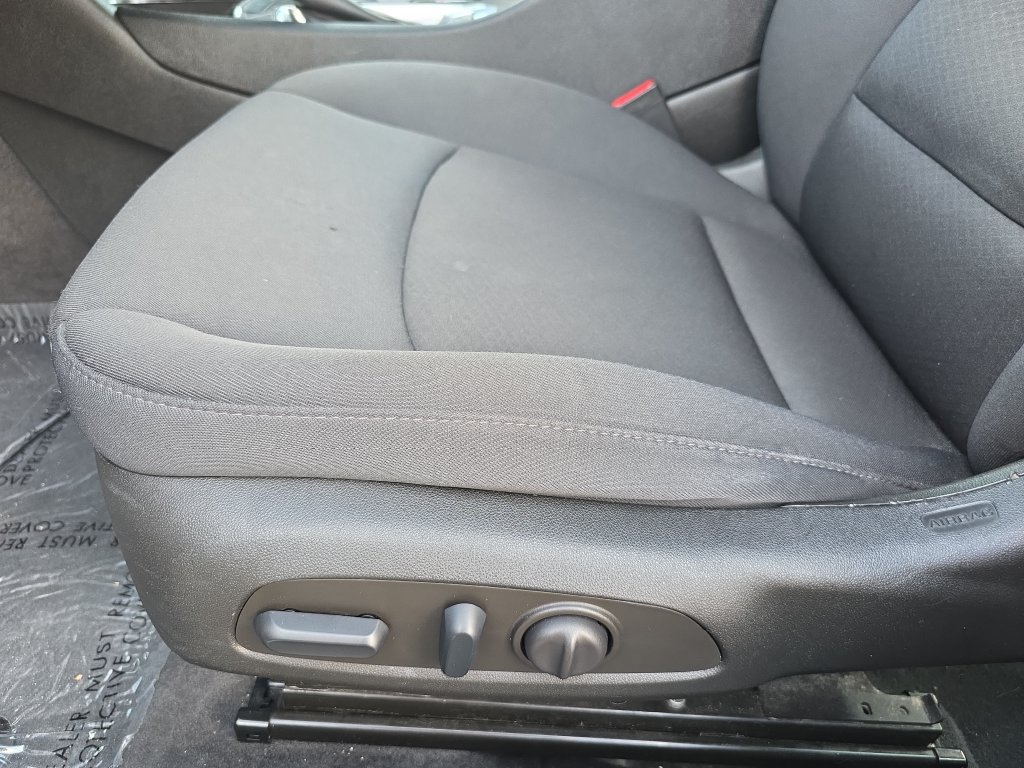 Used 2022 Chevrolet Malibu LT FWD image 29