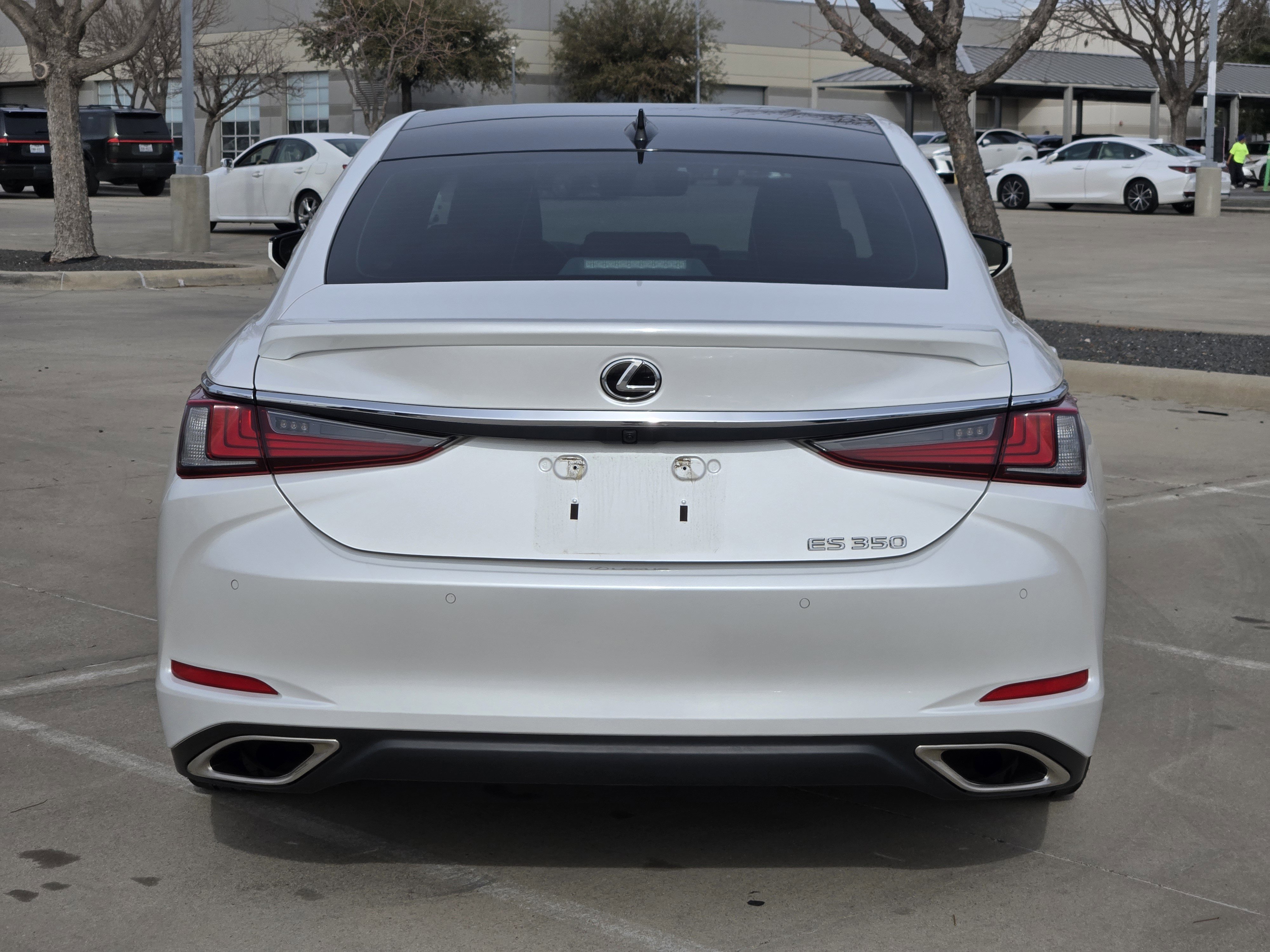 Used 2023 Lexus ES 350 Ultra Luxury image 4