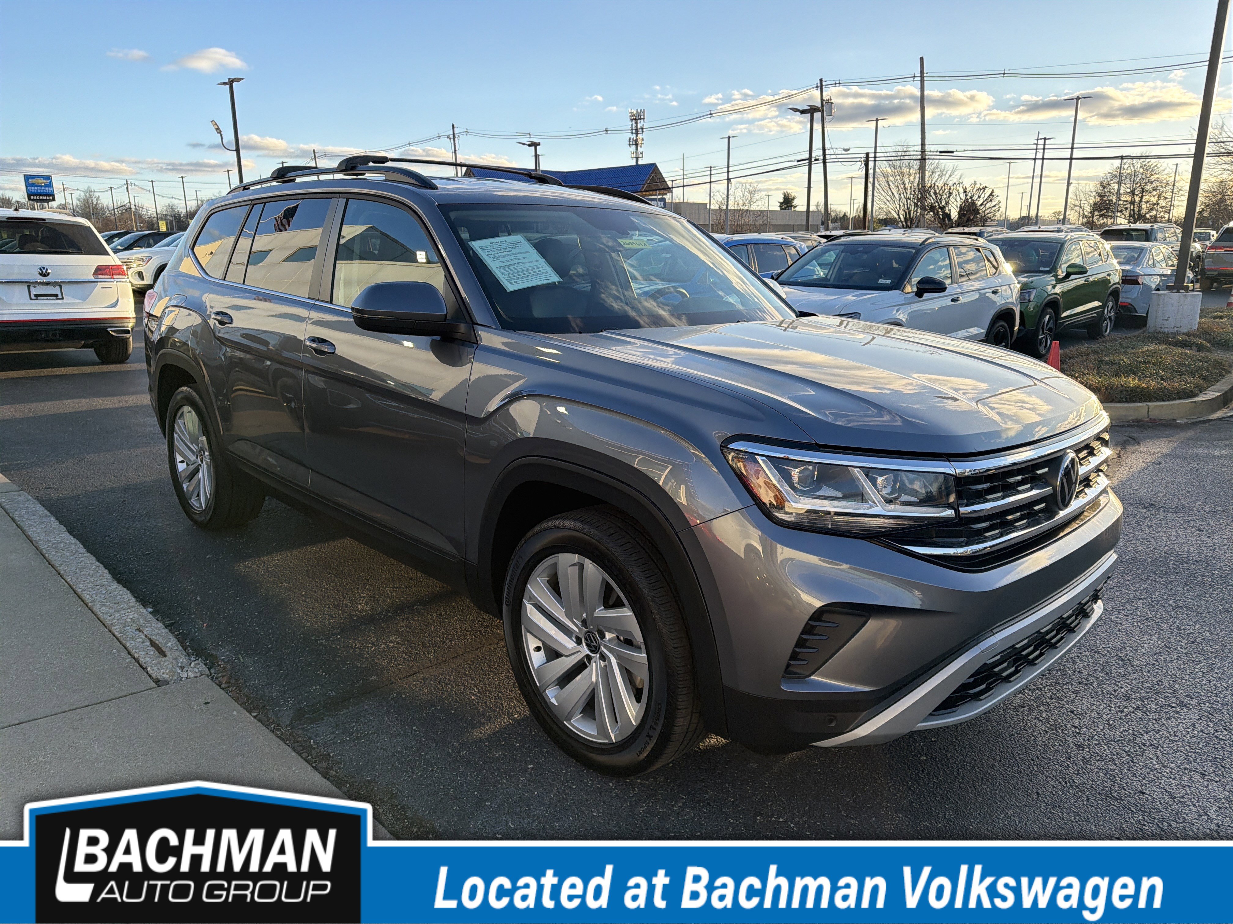 Used 2021 Volkswagen Atlas SE image 1