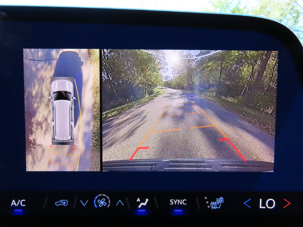New 2027 Chevrolet Suburban LT w/ Comfort Package AWD/4WD image 8