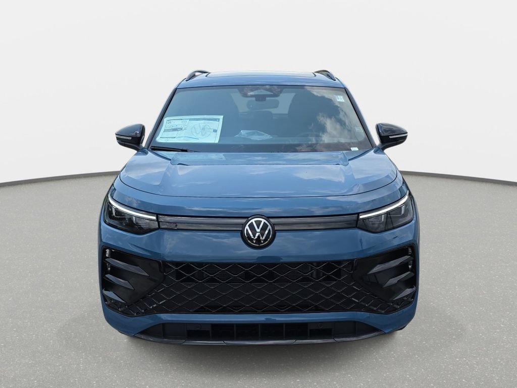New 2026 Volkswagen Tiguan SE R-Line AWD/4WD image 2