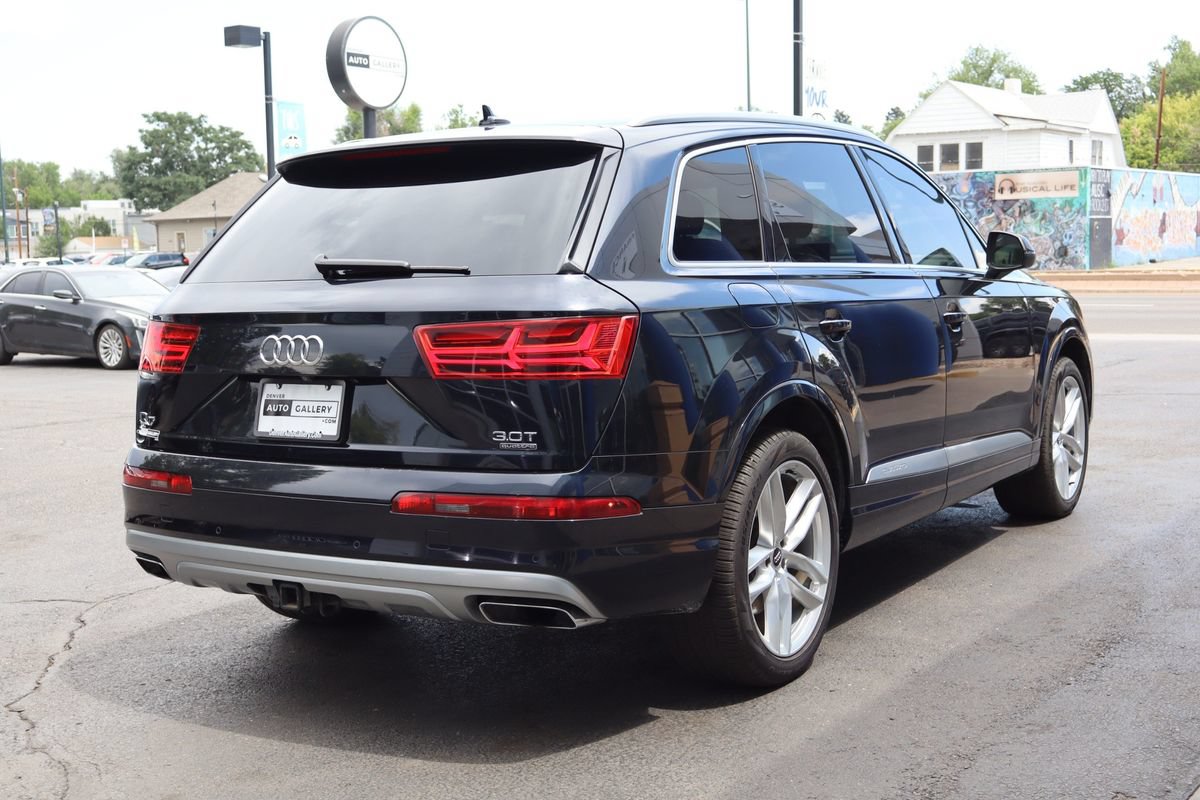 Used 2017 Audi Q7 3.0T Prestige AWD/4WD image 5