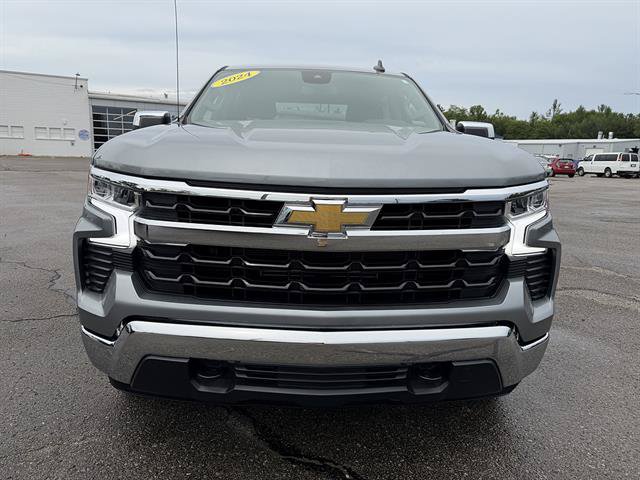 Used 2024 Chevrolet Silverado 1500 LT AWD/4WD image 2
