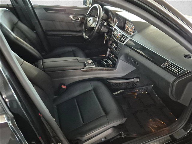 Used 2010 Mercedes-Benz E 350 Sedan image 22