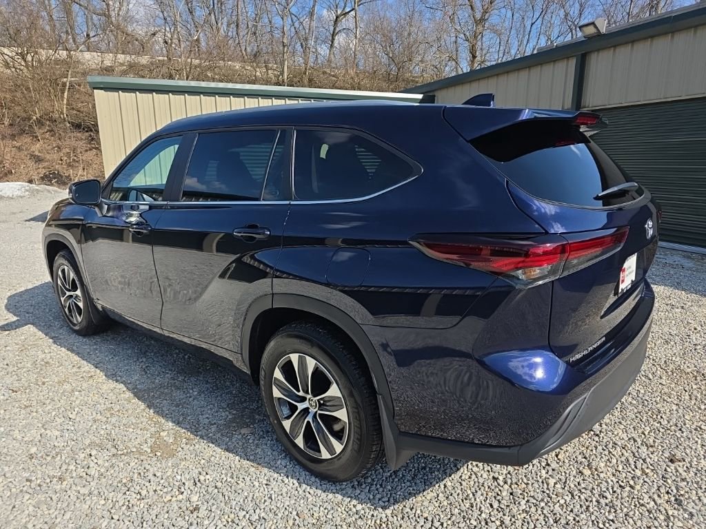 Certified 2026 Toyota Highlander XLE image 4
