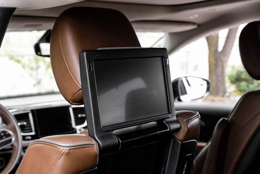 Used 2018 Chrysler Pacifica Limited image 29