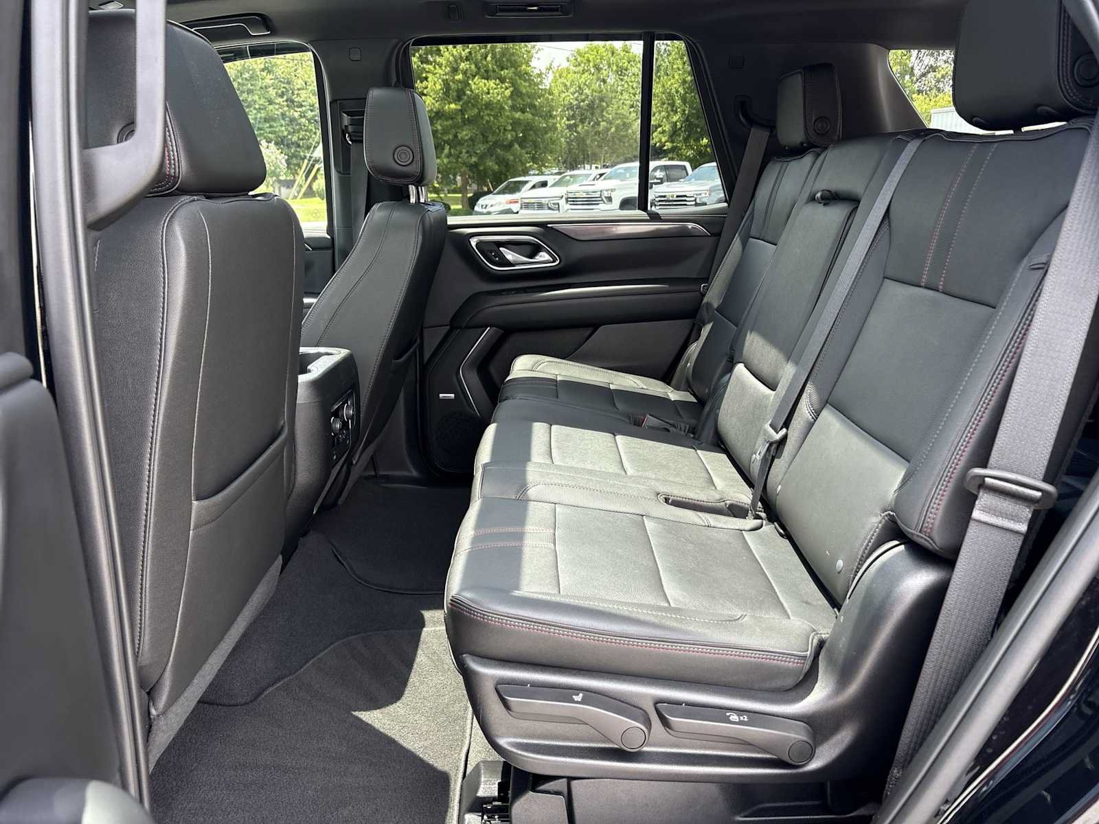 Used 2023 Chevrolet Tahoe RST AWD/4WD image 25