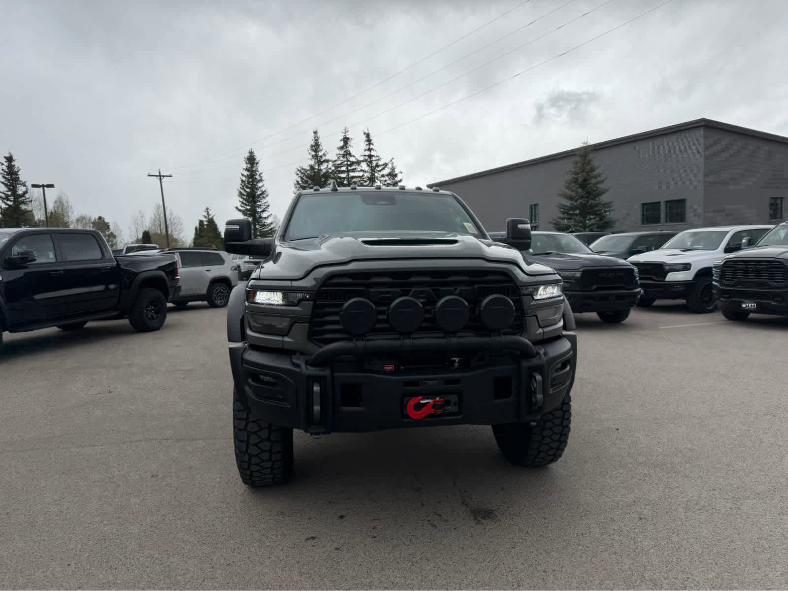 New 2026 RAM 2500 Tradesman AWD/4WD image 8