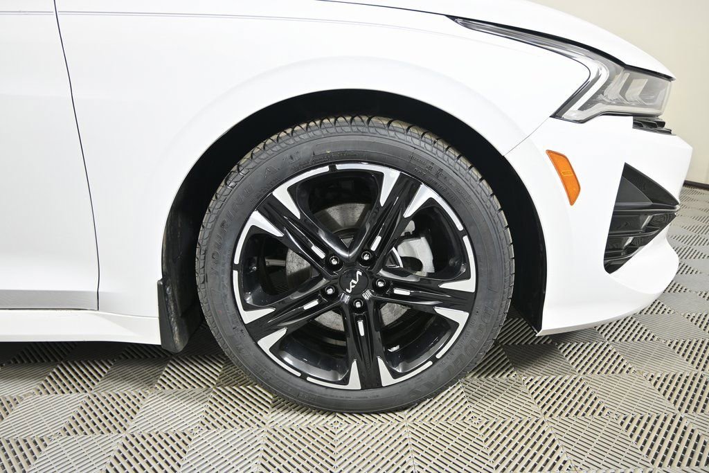 Used 2023 Kia K5 GT-Line image 11