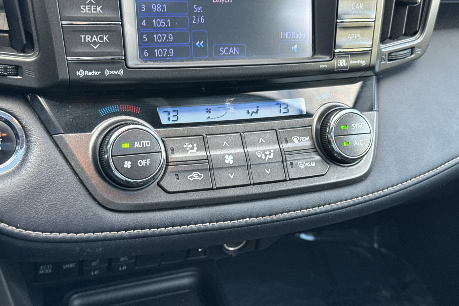 Used 2013 Toyota RAV4 Limited AWD/4WD image 23