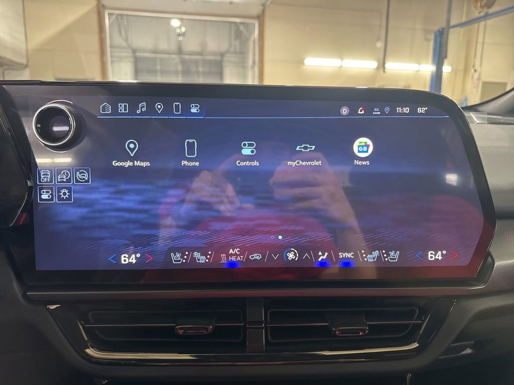 New 2025 Chevrolet Equinox EV RS w/ Convenience Package II FWD image 27