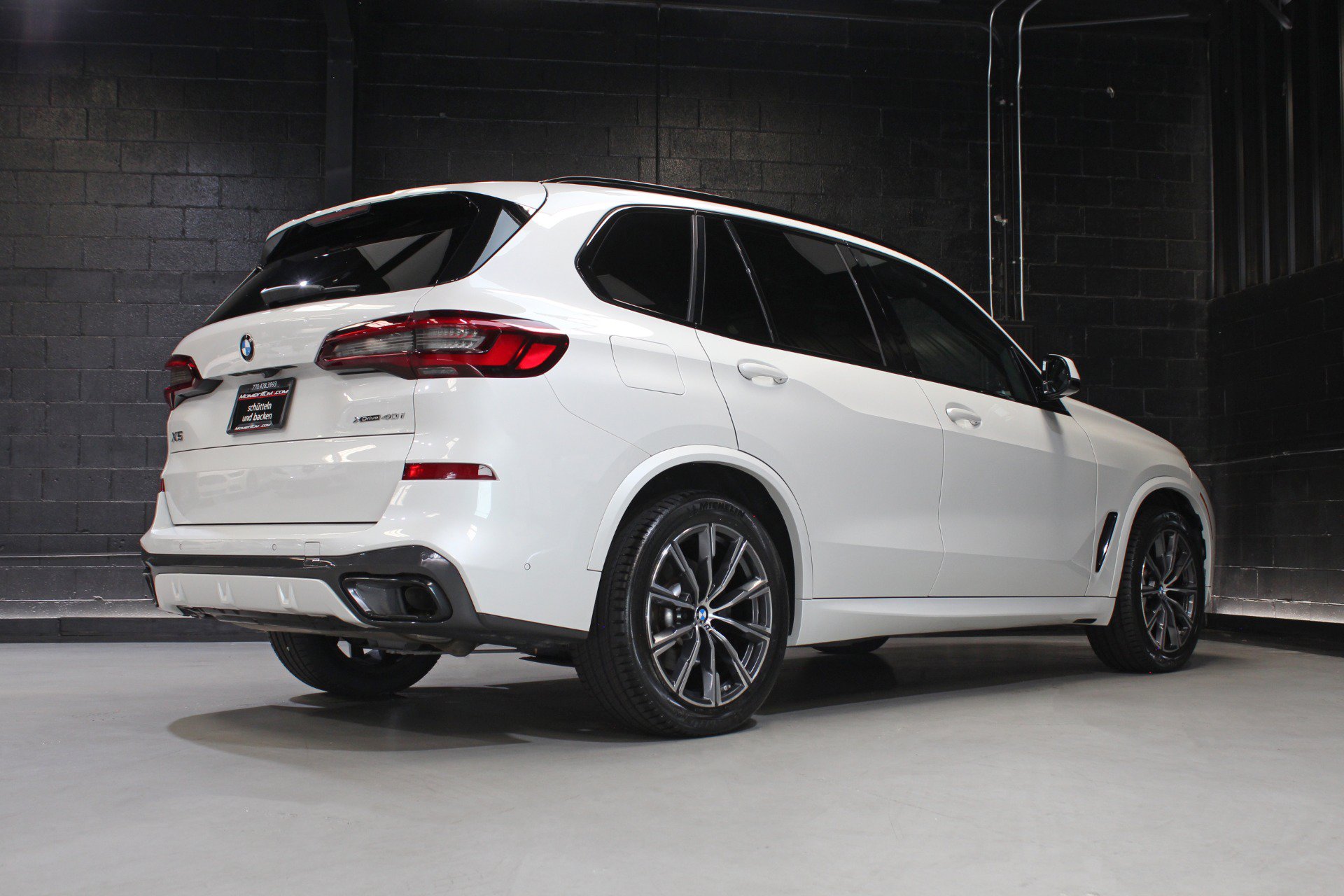 Used 2021 BMW X5 xDrive40i w/ M Sport Package AWD/4WD image 73