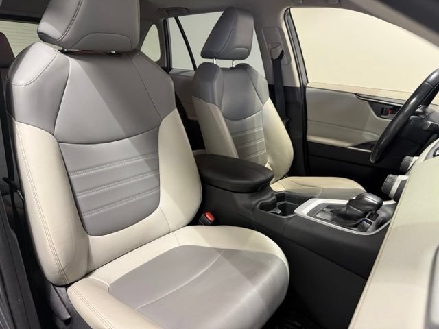 Used 2019 Toyota RAV4 XLE Premium w/ All Weather Liner Package AWD/4WD image 28