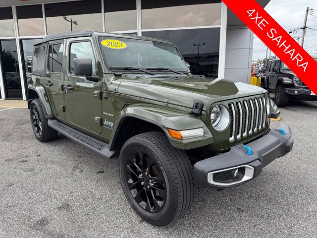 Used 2023 Jeep Wrangler Unlimited Sahara w/ Cold Weather Group AWD/4WD image 4