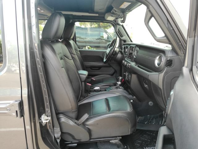 Used 2021 Jeep Wrangler Unlimited Sahara w/ Cold Weather Group AWD/4WD image 21