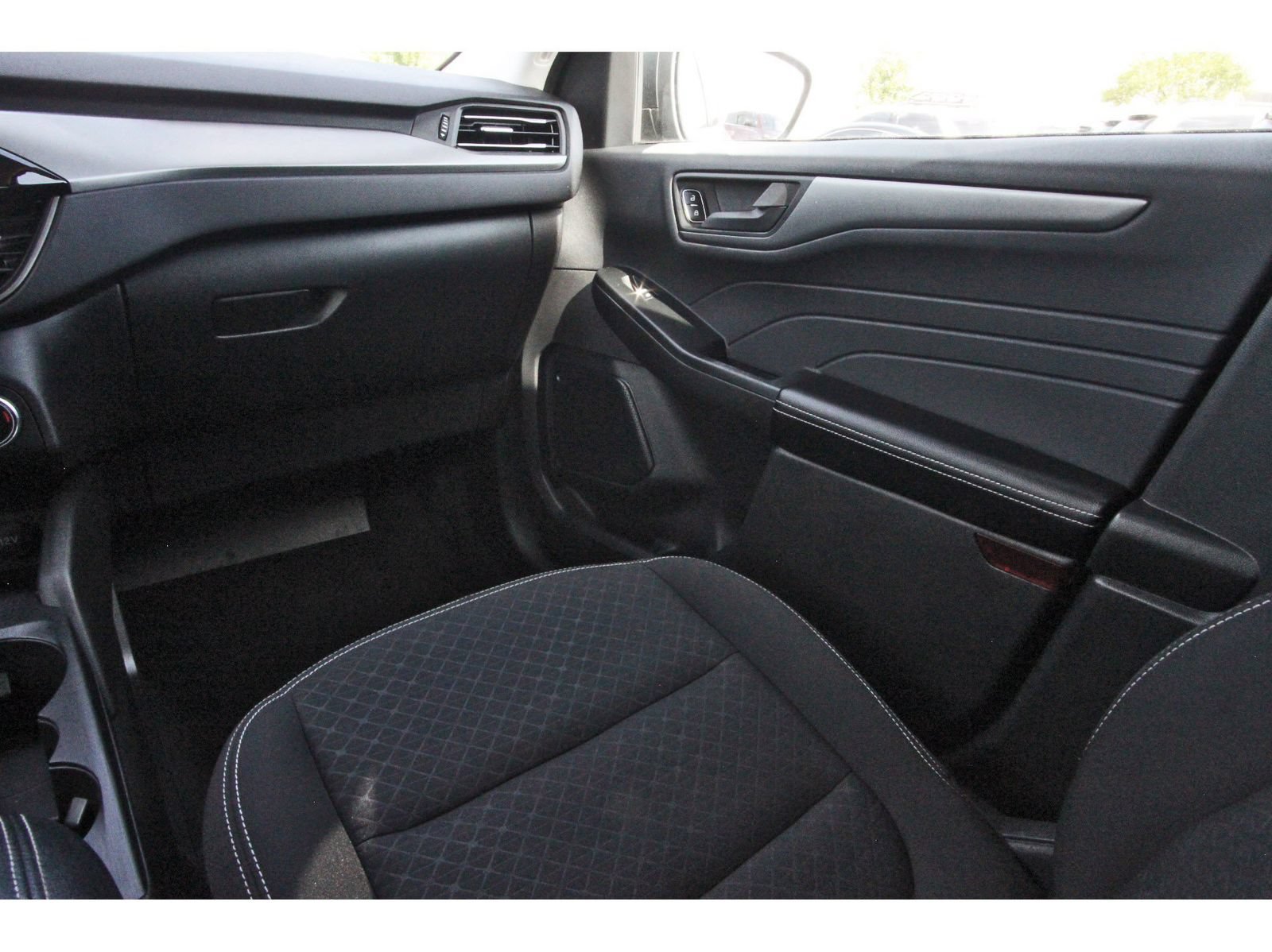 Used 2025 Ford Escape Active FWD image 14