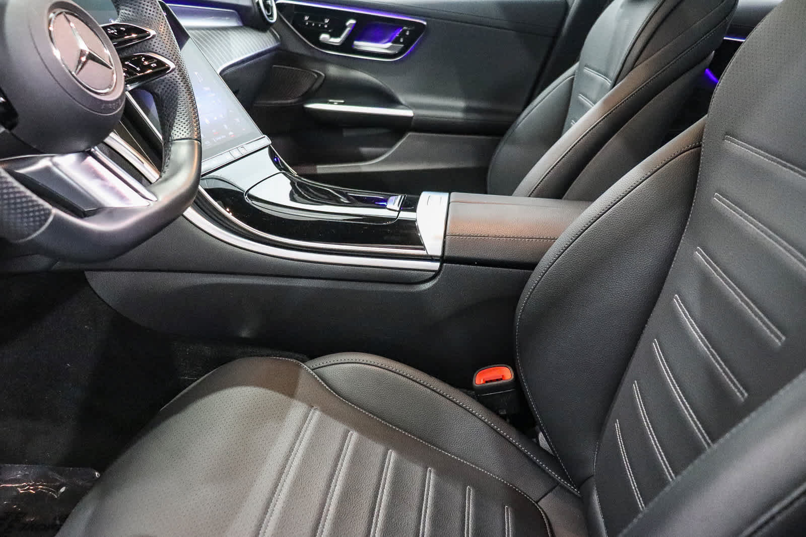Used 2023 Mercedes-Benz C 300 Sedan image 21