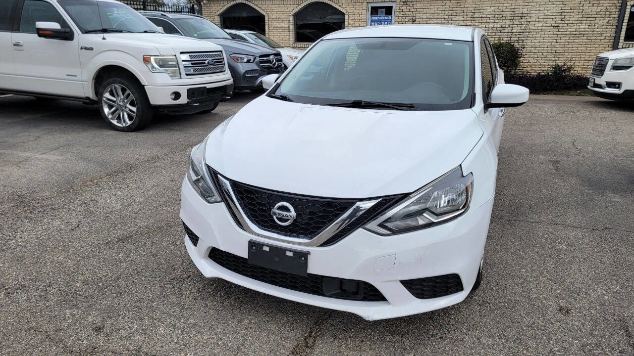 Used 2019 Nissan Sentra S w/ Appearance Package image 2