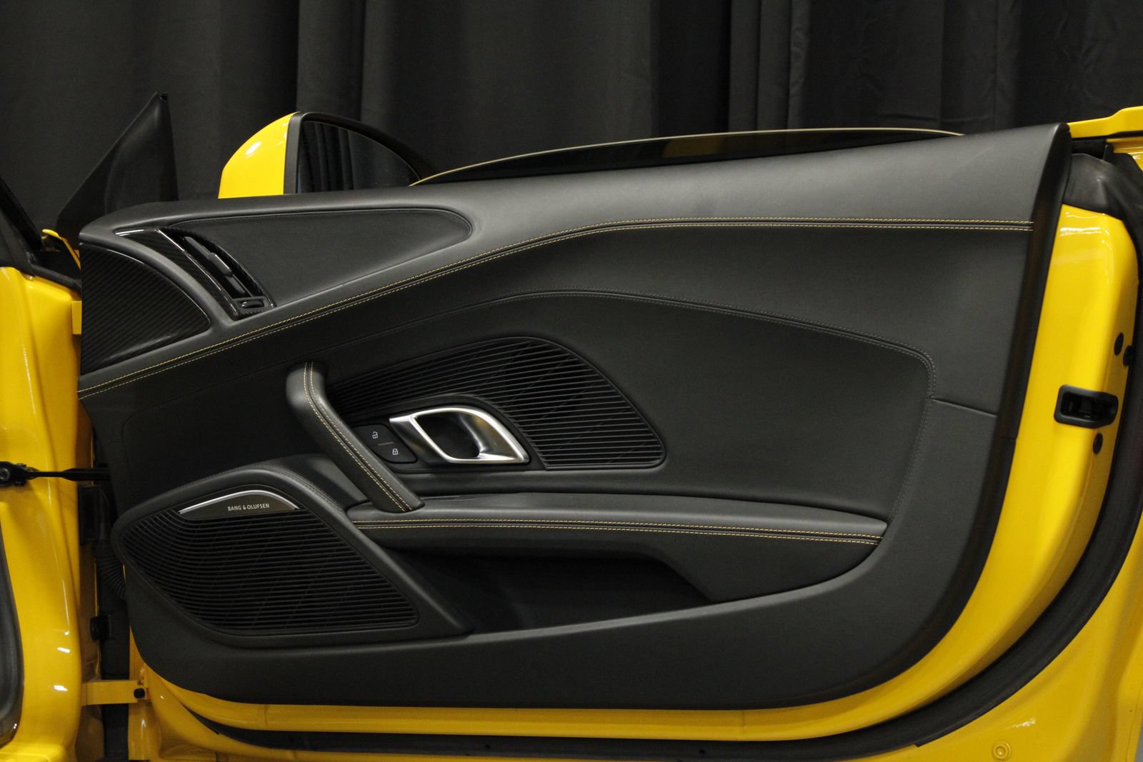 Used 2022 Audi R8 V10 RWD image 14