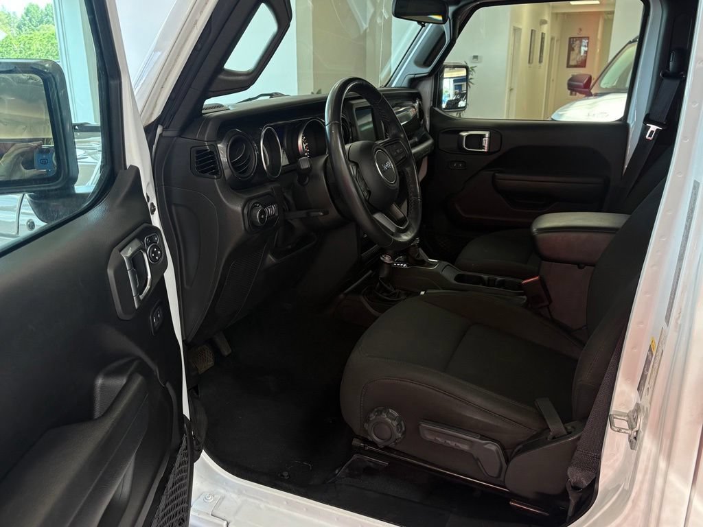 Used 2022 Jeep Wrangler Unlimited Sport AWD/4WD image 12