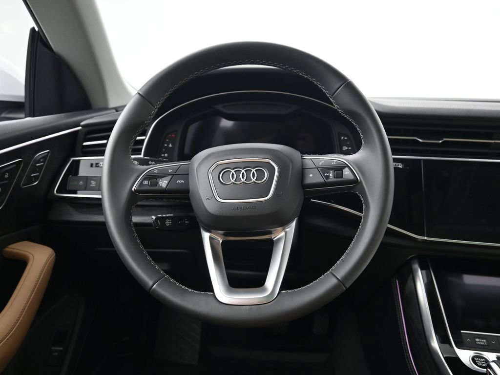 Used 2025 Audi Q8 Premium Plus AWD/4WD image 12