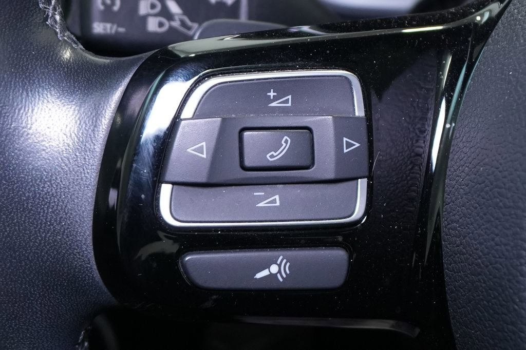 Used 2012 Volkswagen Beetle Turbo FWD image 33