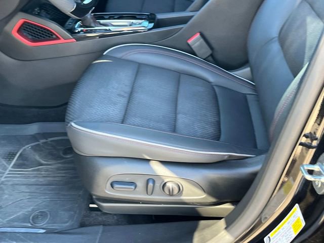 Used 2023 Chevrolet TrailBlazer RS w/ Convenience Package image 25