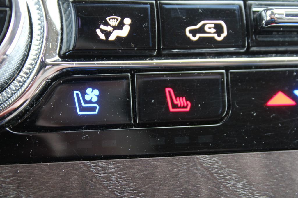 Used 2021 Lincoln Aviator Reserve w/ Equipment Group 201A image 46