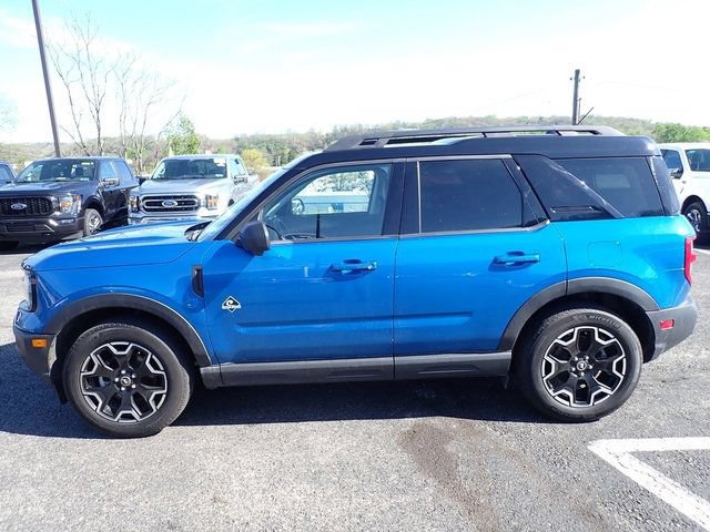 Certified 2025 Ford Bronco Sport Outer Banks w/ Outer Banks Tech Package+ AWD/4WD image 2