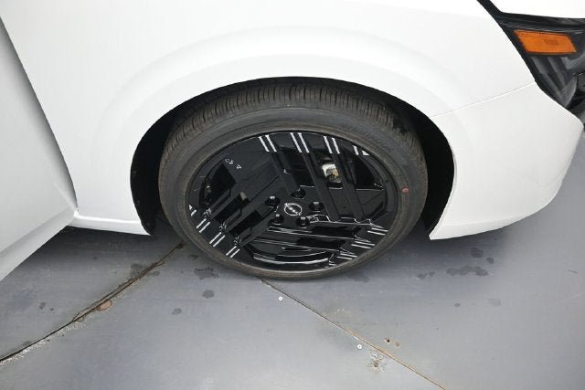 New 2027 Nissan Sentra SR FWD image 30
