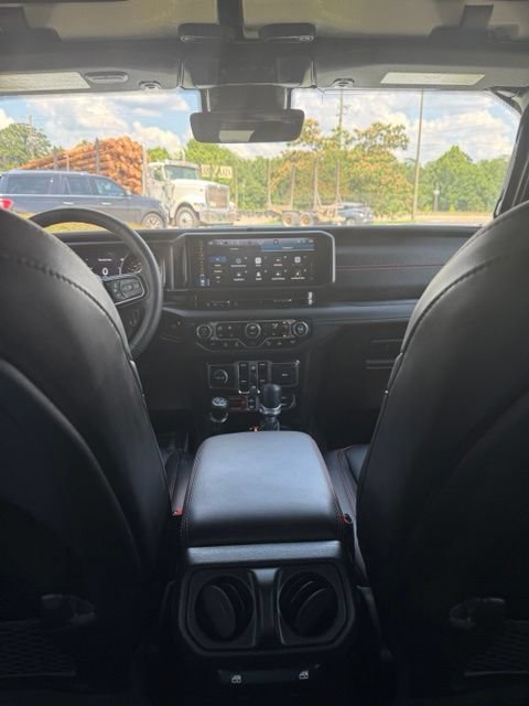 Used 2024 Jeep Wrangler Unlimited Rubicon AWD/4WD image 25