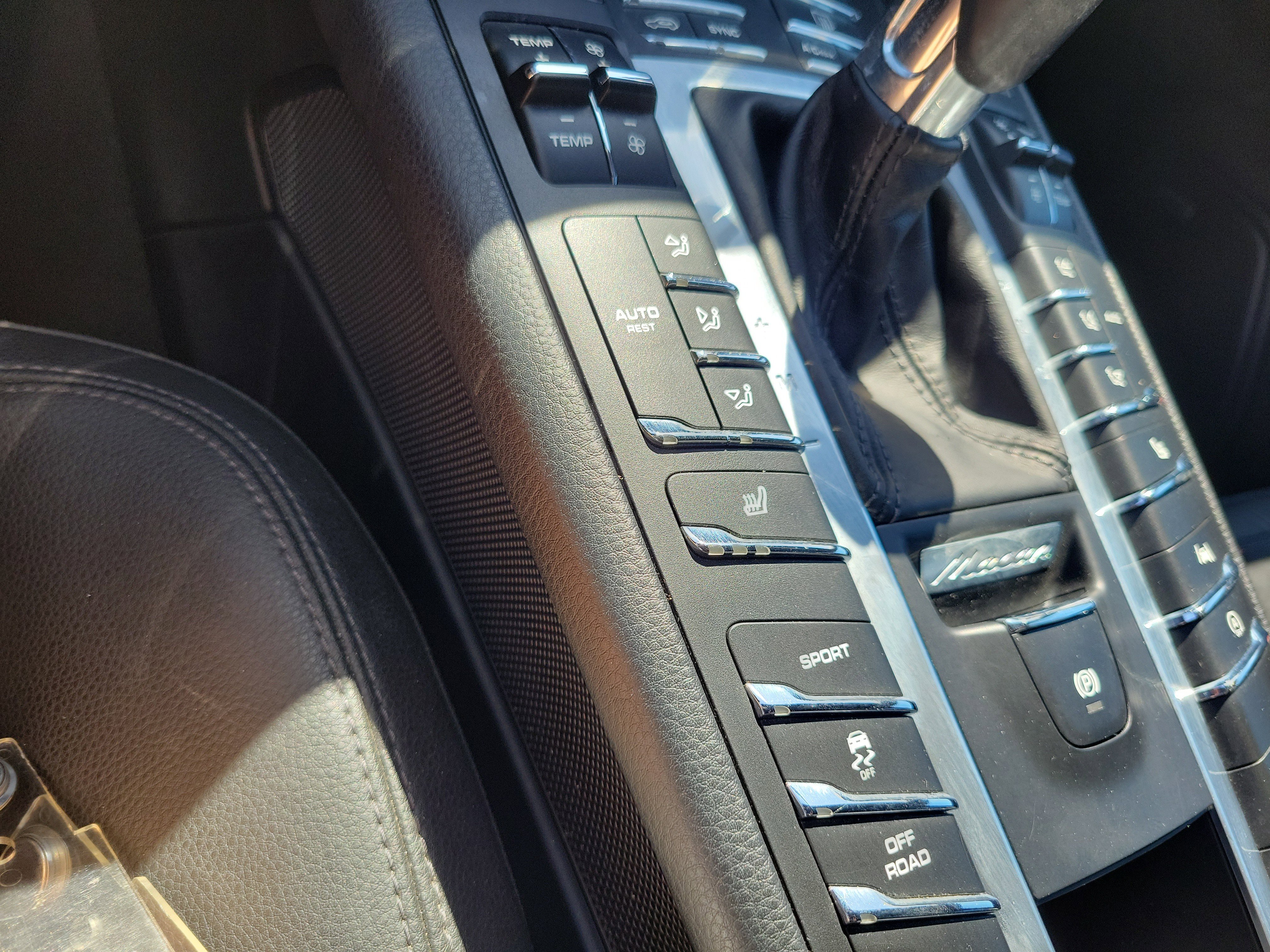 Used 2019 Porsche Macan image 30