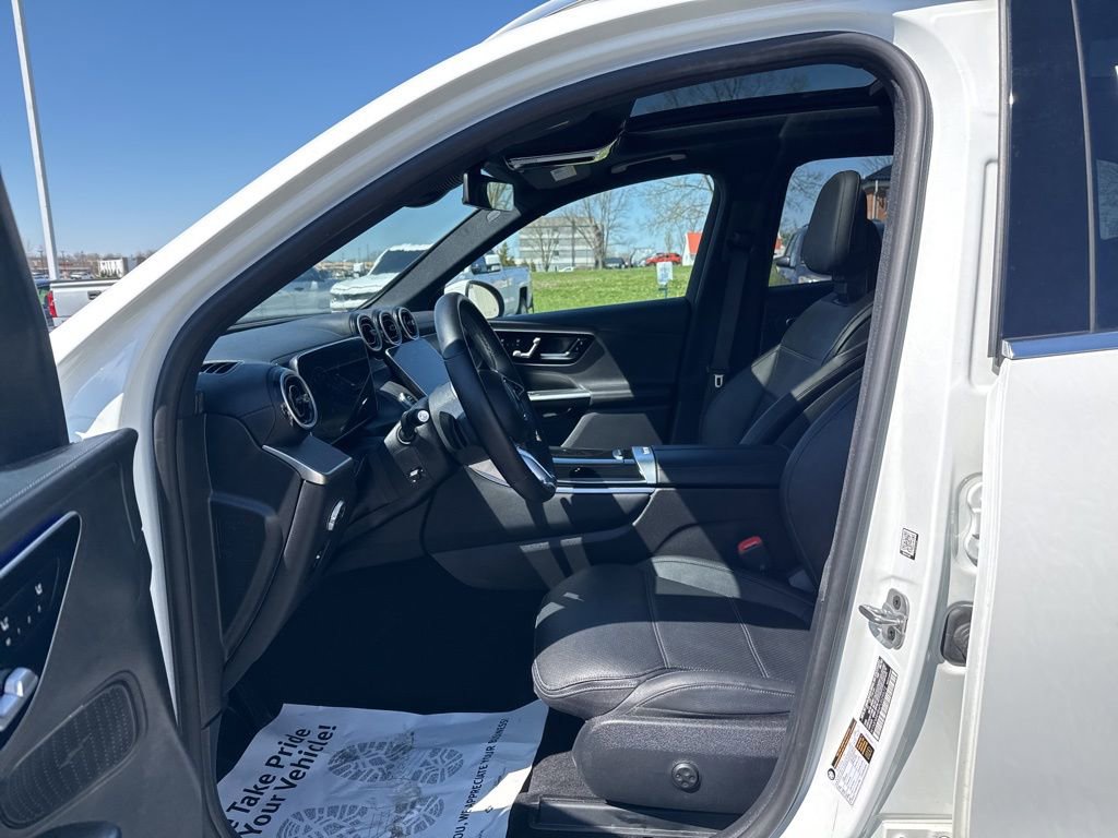 Used 2023 Mercedes-Benz GLC 300 4MATIC image 29
