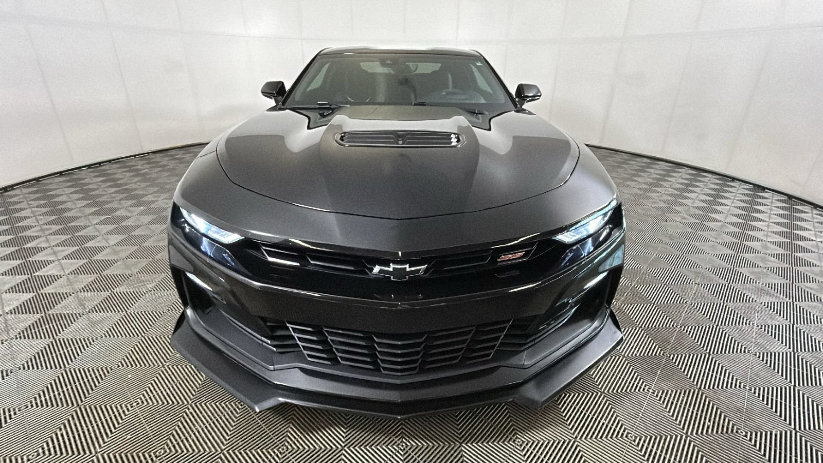Used 2022 Chevrolet Camaro SS RWD image 8