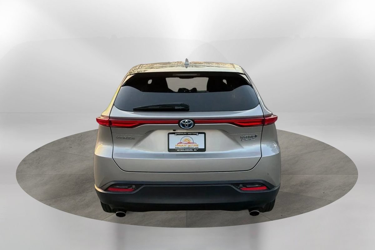 Used 2021 Toyota Venza LE AWD/4WD image 4