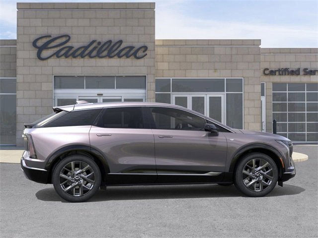 New 2026 Cadillac Optiq Luxury 1 image 5