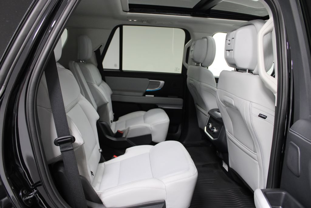 New 2027 Ford Expedition Platinum RWD image 32