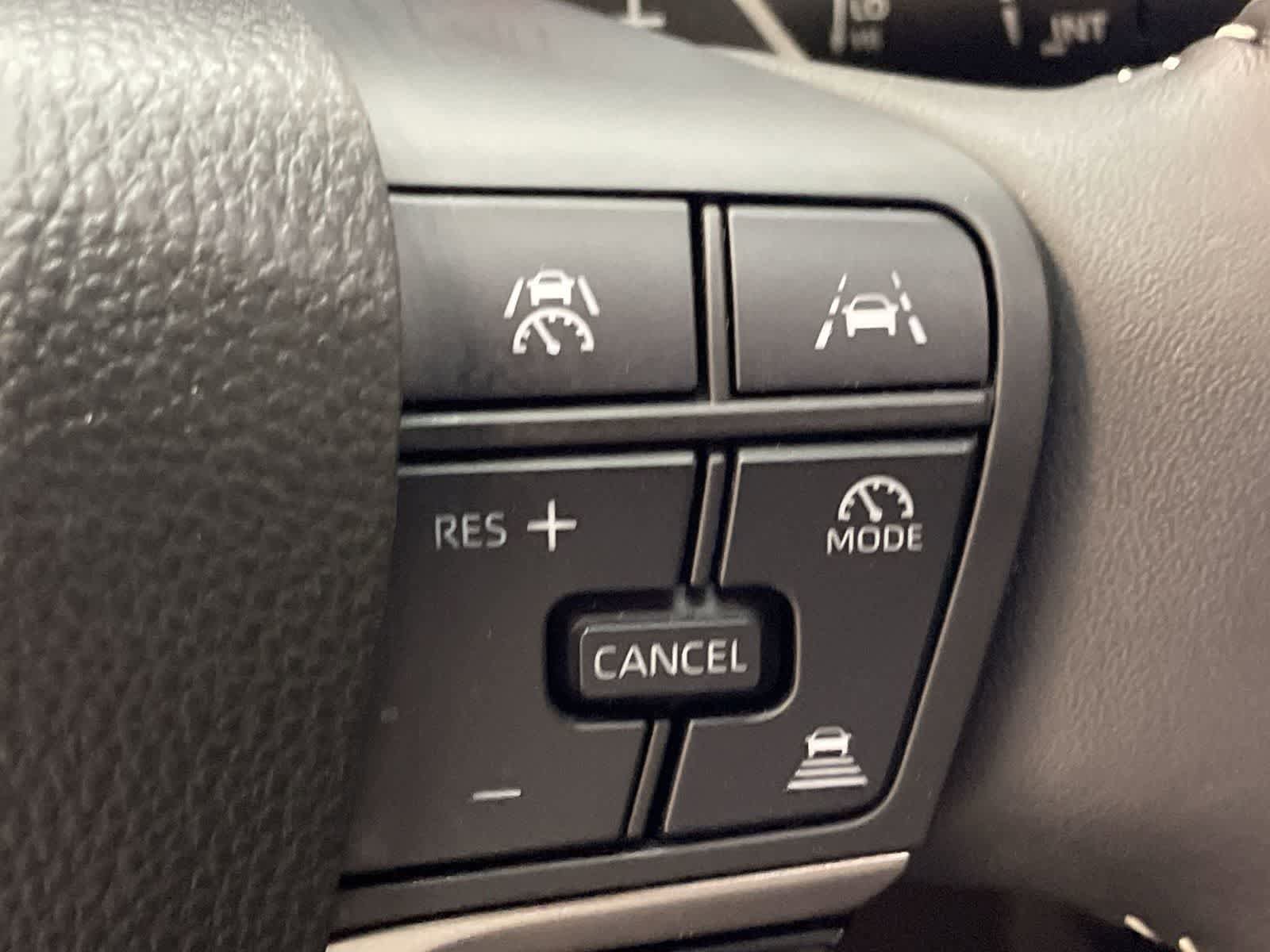 Used 2025 Toyota Camry SE FWD image 32