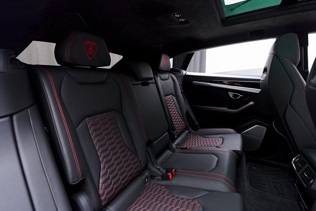 Used 2022 Lamborghini Urus image 49