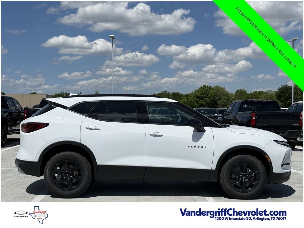 New 2026 Chevrolet Blazer LT w/ Convenience Package FWD image 3