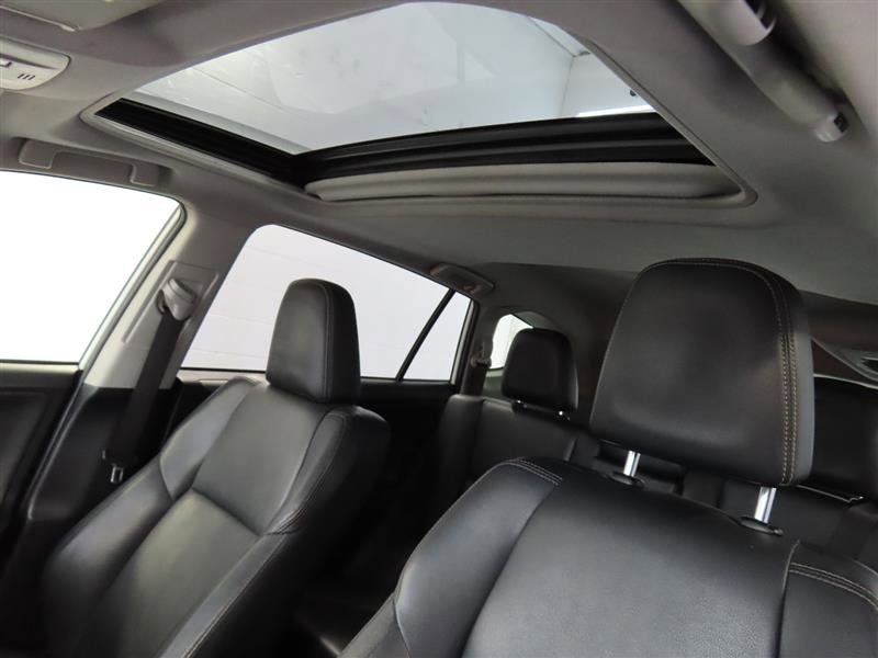 Used 2015 Toyota RAV4 Limited image 19