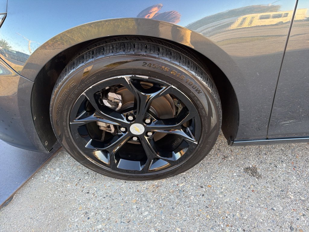 Used 2021 Chevrolet Malibu LT FWD image 23
