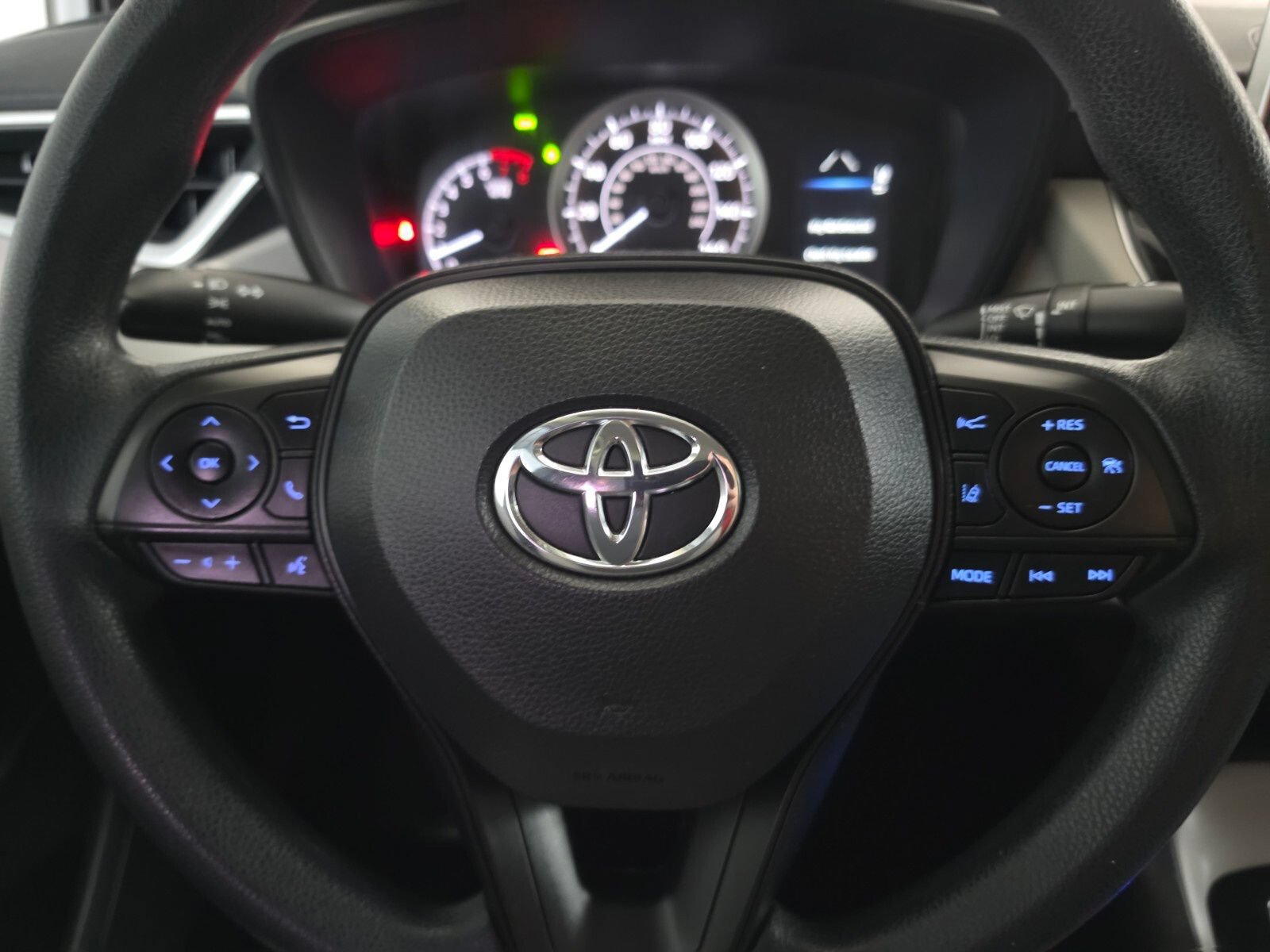 Used 2021 Toyota Corolla LE w/ LE Convenience Package FWD image 30