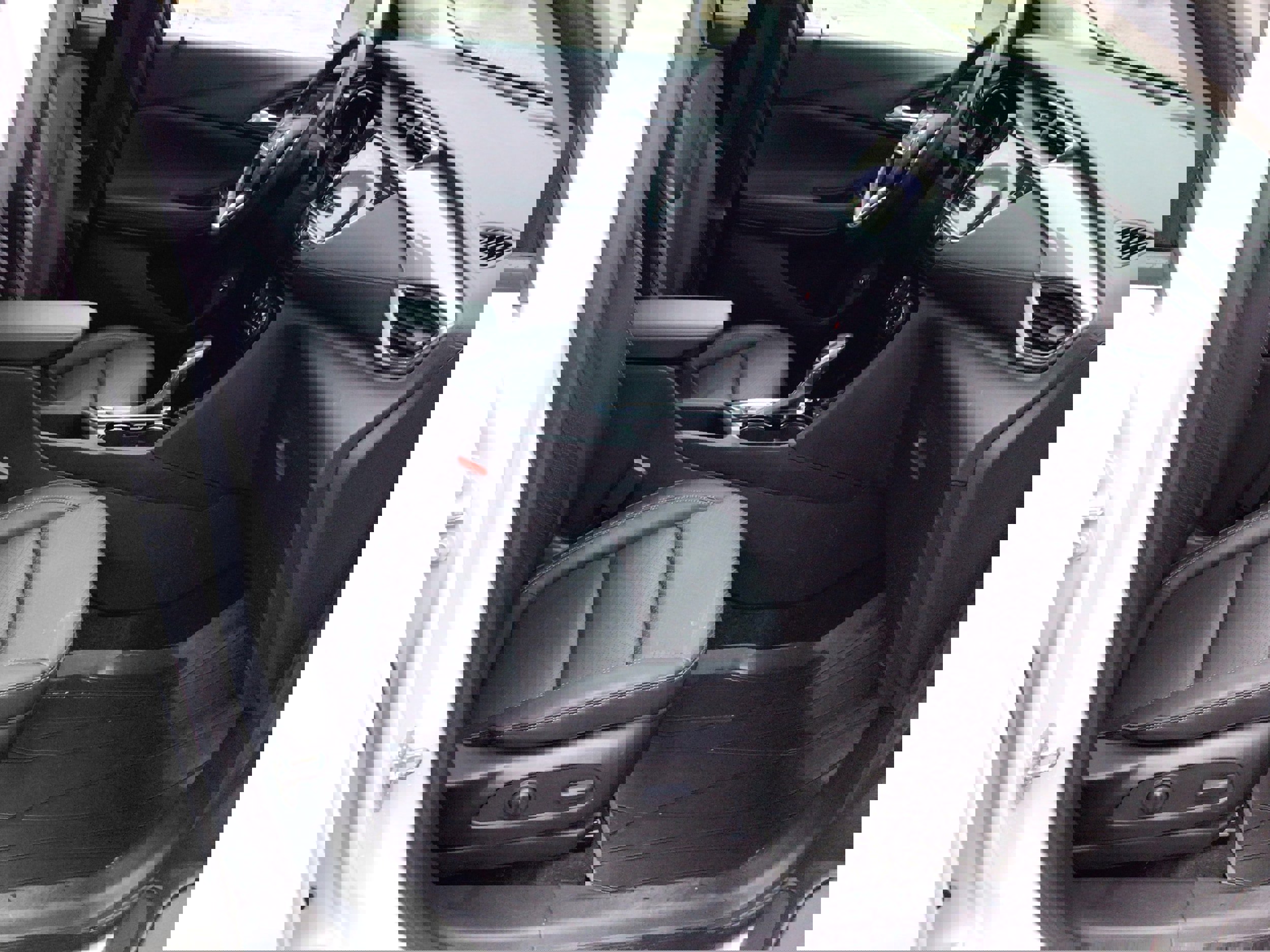 Used 2023 Buick Encore GX Essence w/ Experience Buick Package image 26