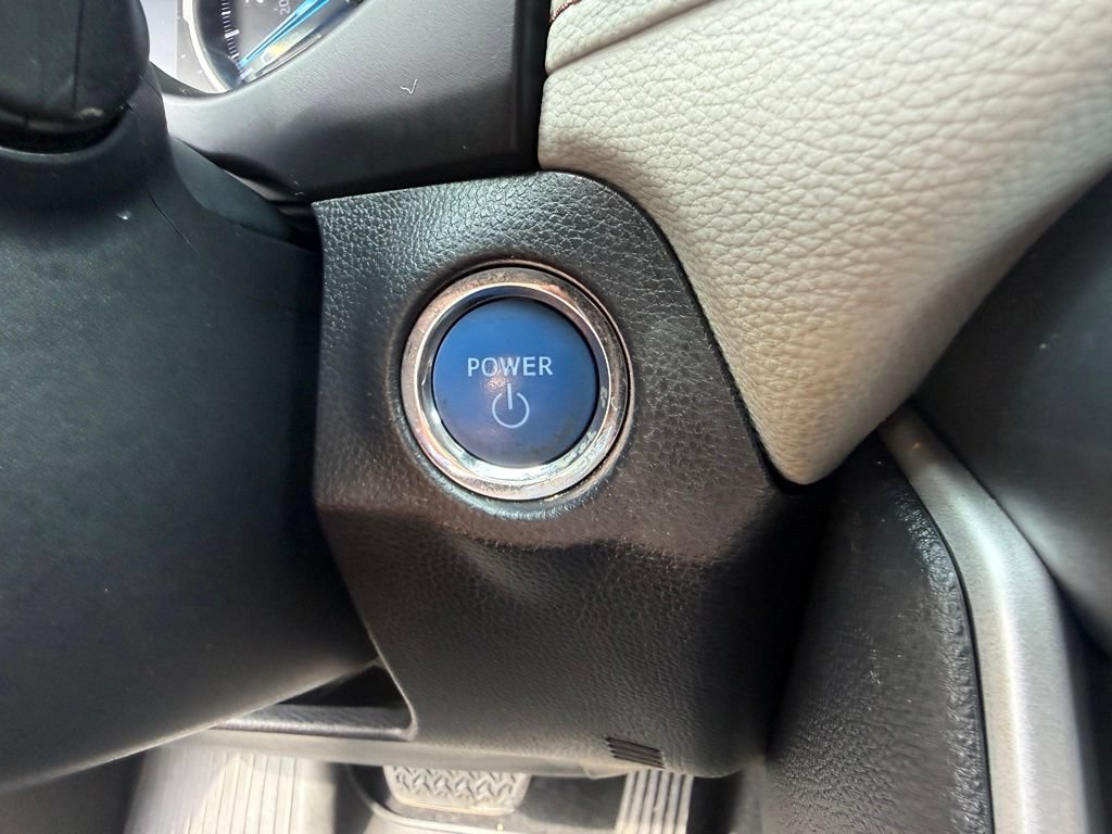 Certified 2021 Toyota RAV4 XLE AWD/4WD image 23