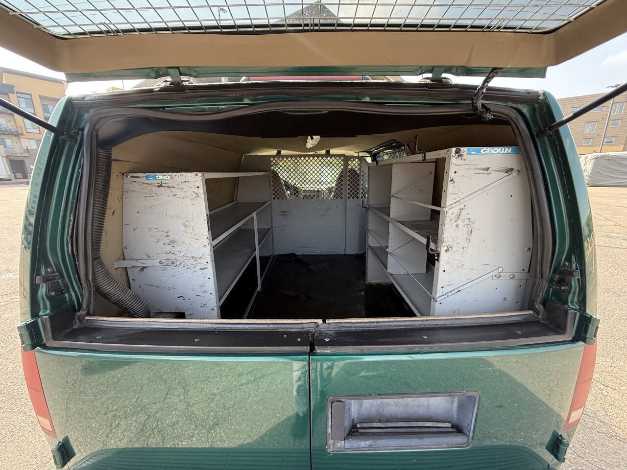 Used 2000 Chevrolet Astro AWD w/ Convenience Group image 20