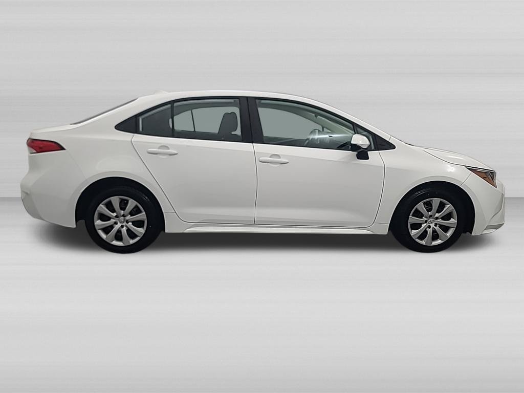 Used 2025 Toyota Corolla LE FWD image 3